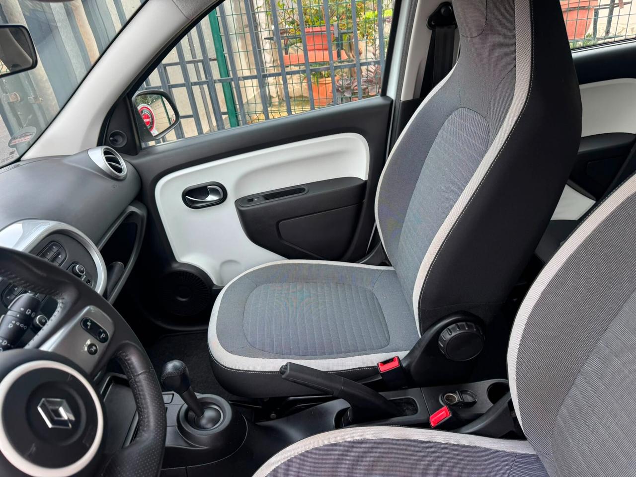 Renault Twingo SCe EDC Zen