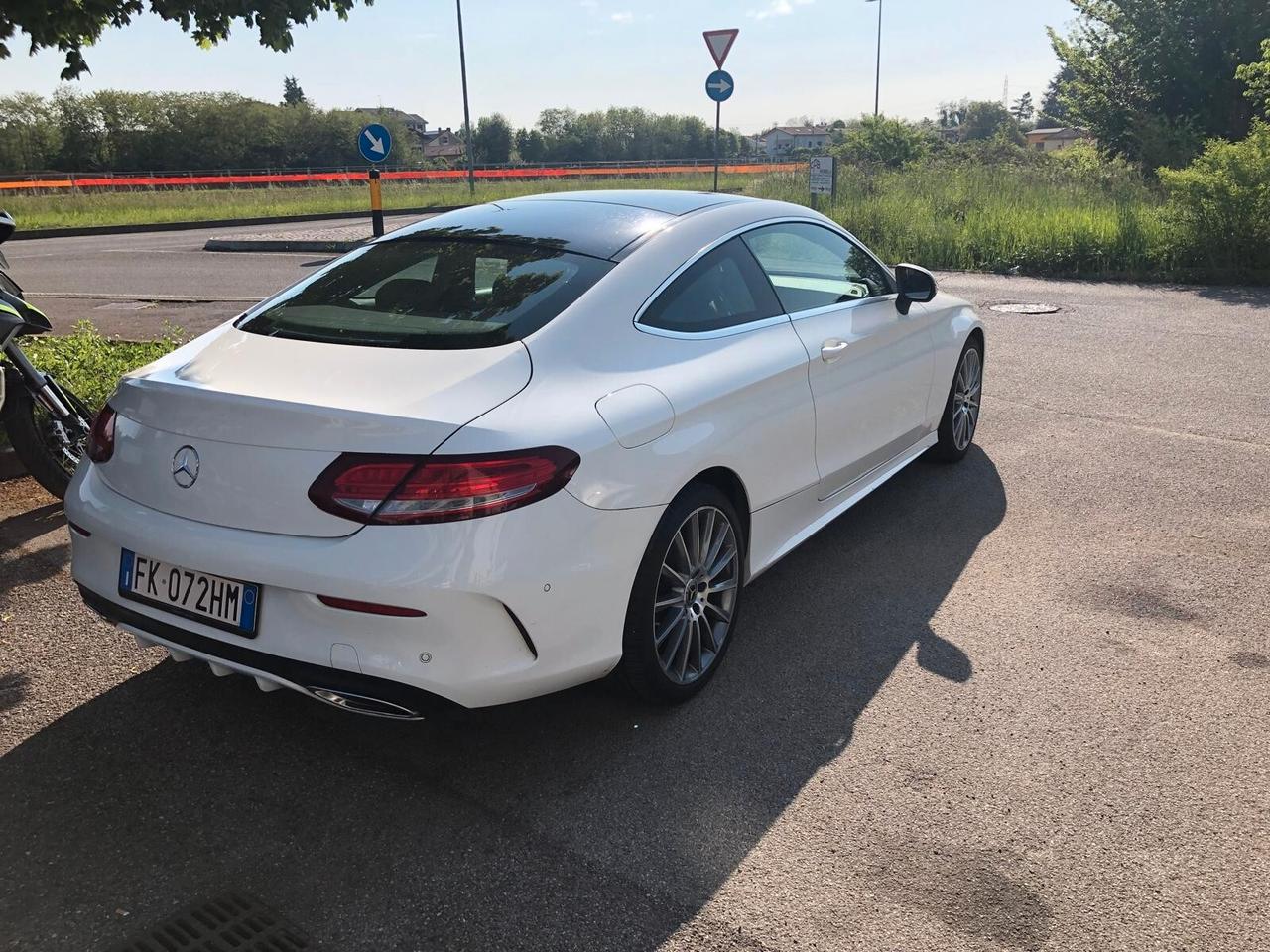 Mercedes-benz C 200 Coupe Premium Plus