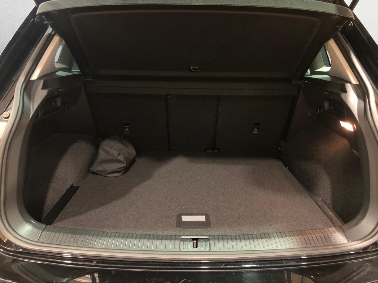 Volkswagen Tiguan 2.0 tdi Advanced R-Line Exterior Pack 150cv dsg