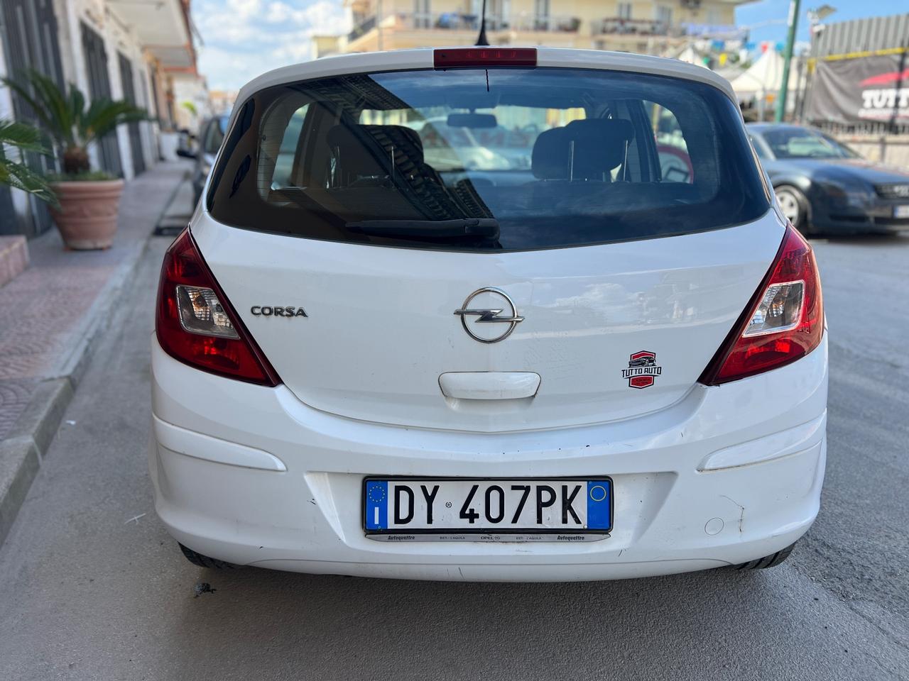Opel Corsa 1.2 Benzina Anno 2010