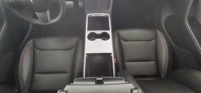 TESLA Model Y Performance Dual Motor AWD -con Autopilot avanzato