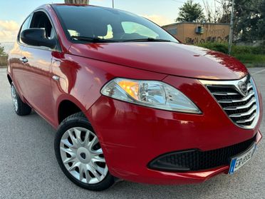 Lancia Ypsilon 0.9 TwinAir 85 CV 5 porte Metano Ecochic Silver