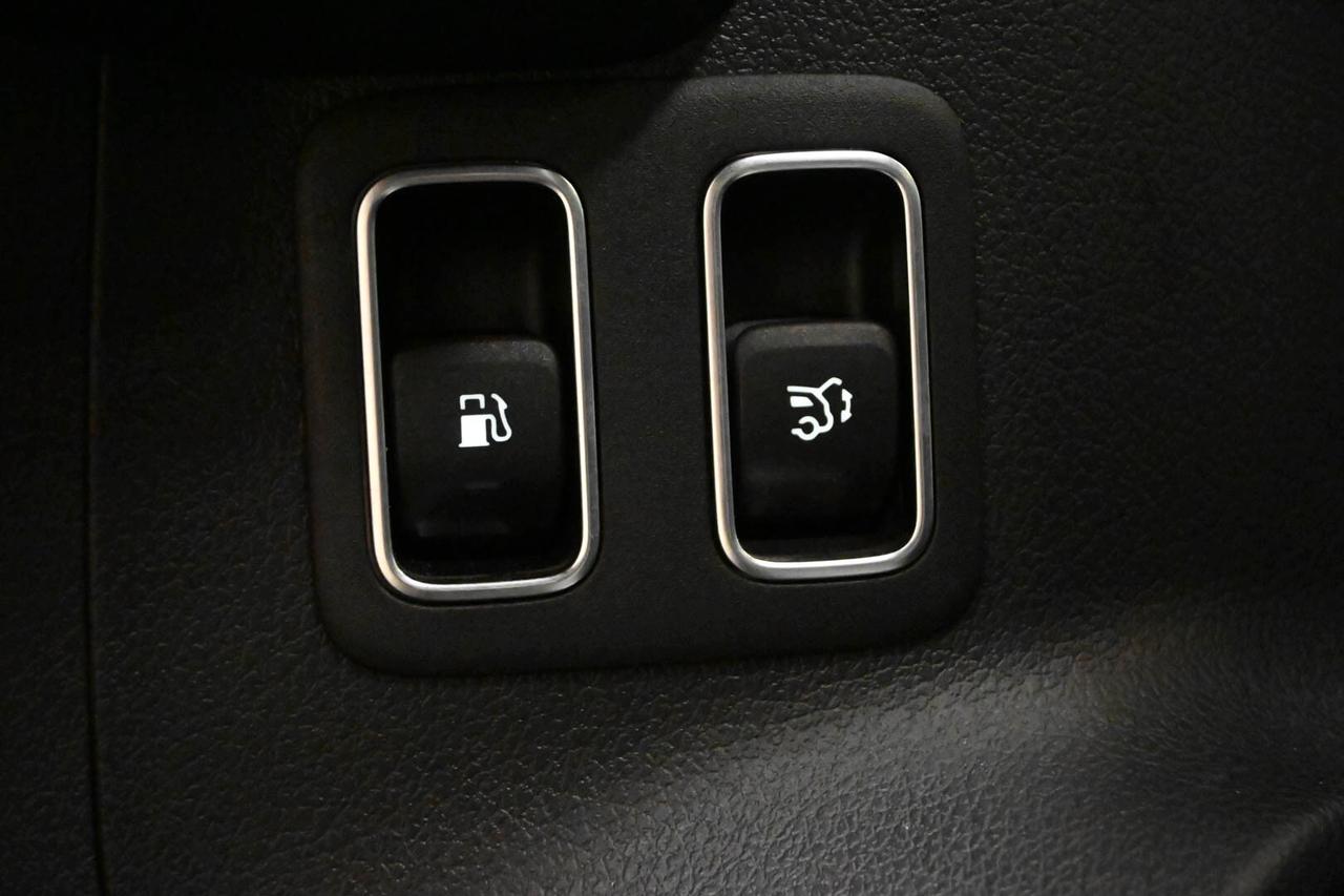 MERCEDES GLA (H247) GLA 250 e hybrid E...