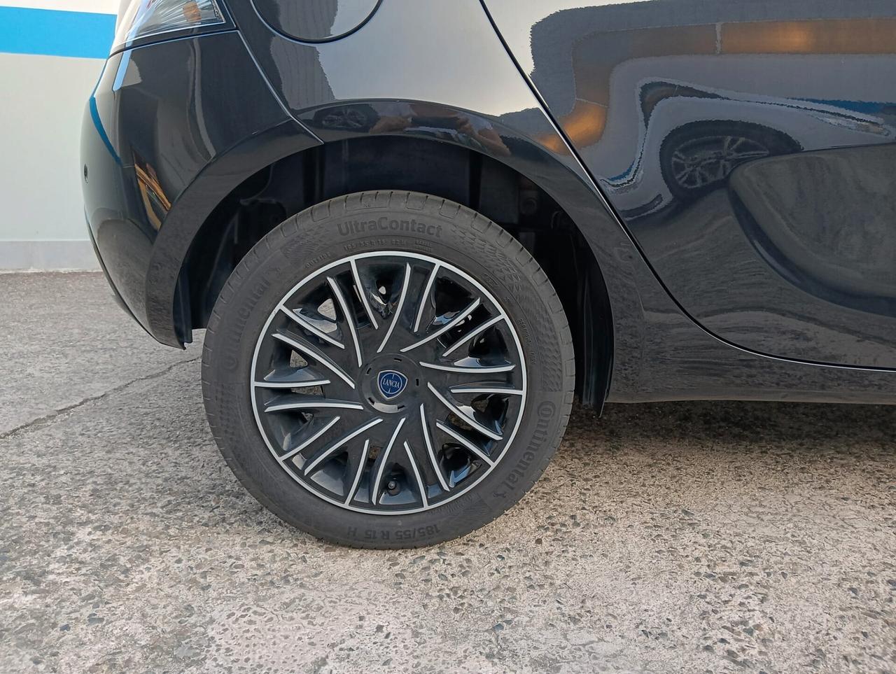 Lancia Ypsilon 1.0 FireFly 5 porte S&S Hybrid Ecochic Gold