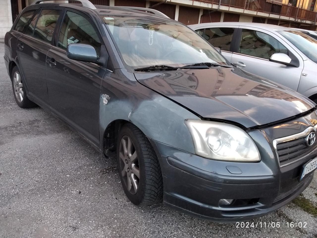 Toyota Avensis 2.0 D-4D 16V Station Wagon