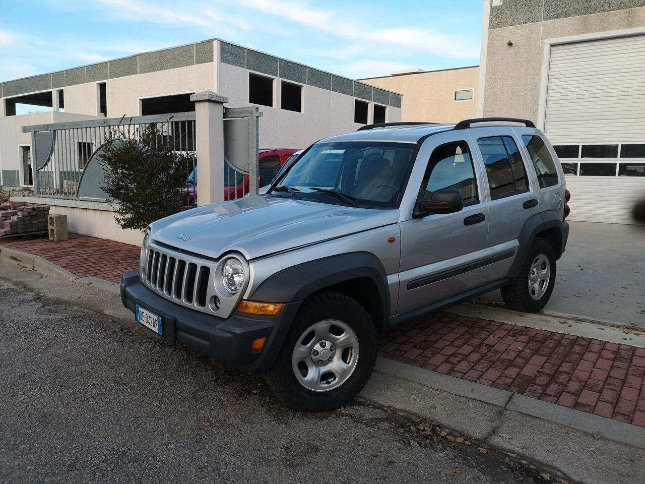 Jeep Cherokee 2.8 CRD Sport