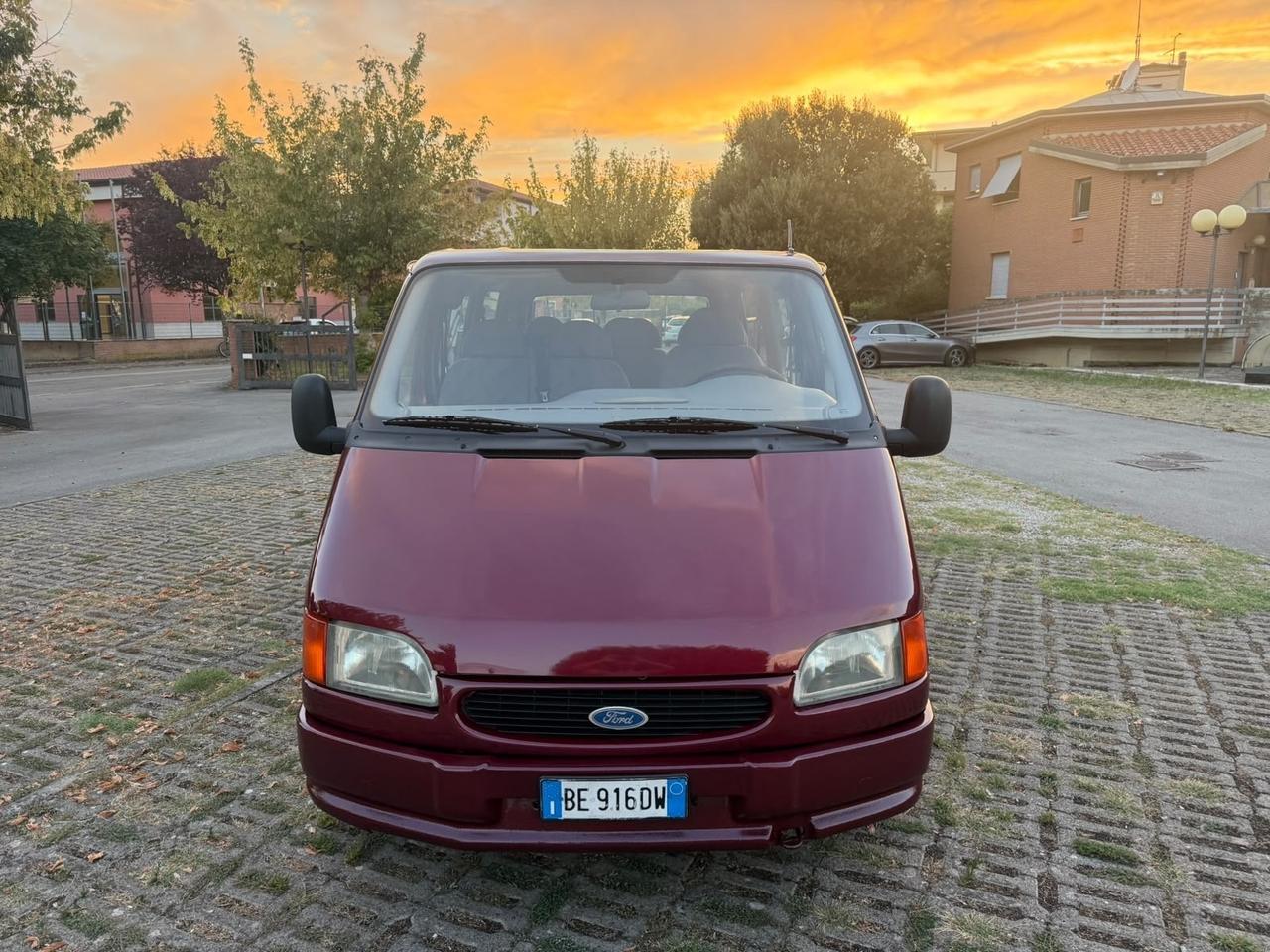 Ford Transit tourneo 2.5 TD 9 posti