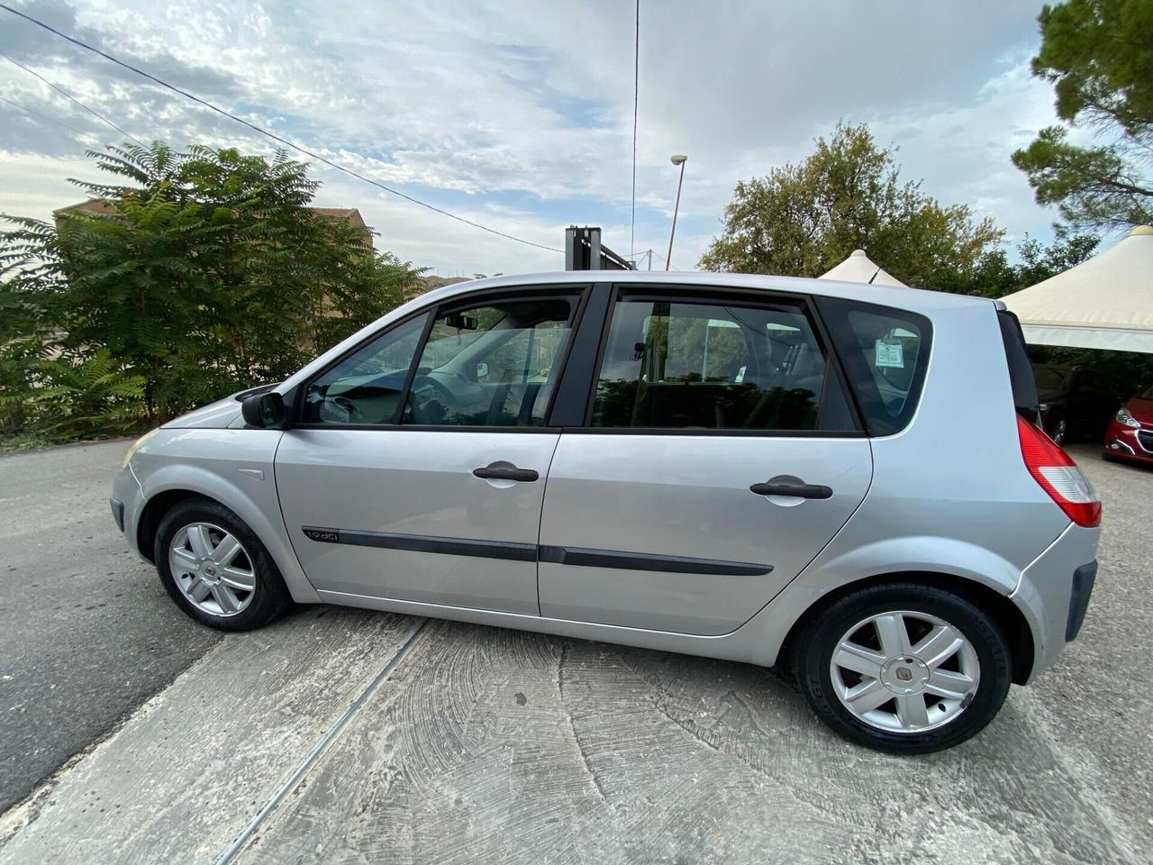 Renault Scenic 1.9 dCi 130CV Dynamique