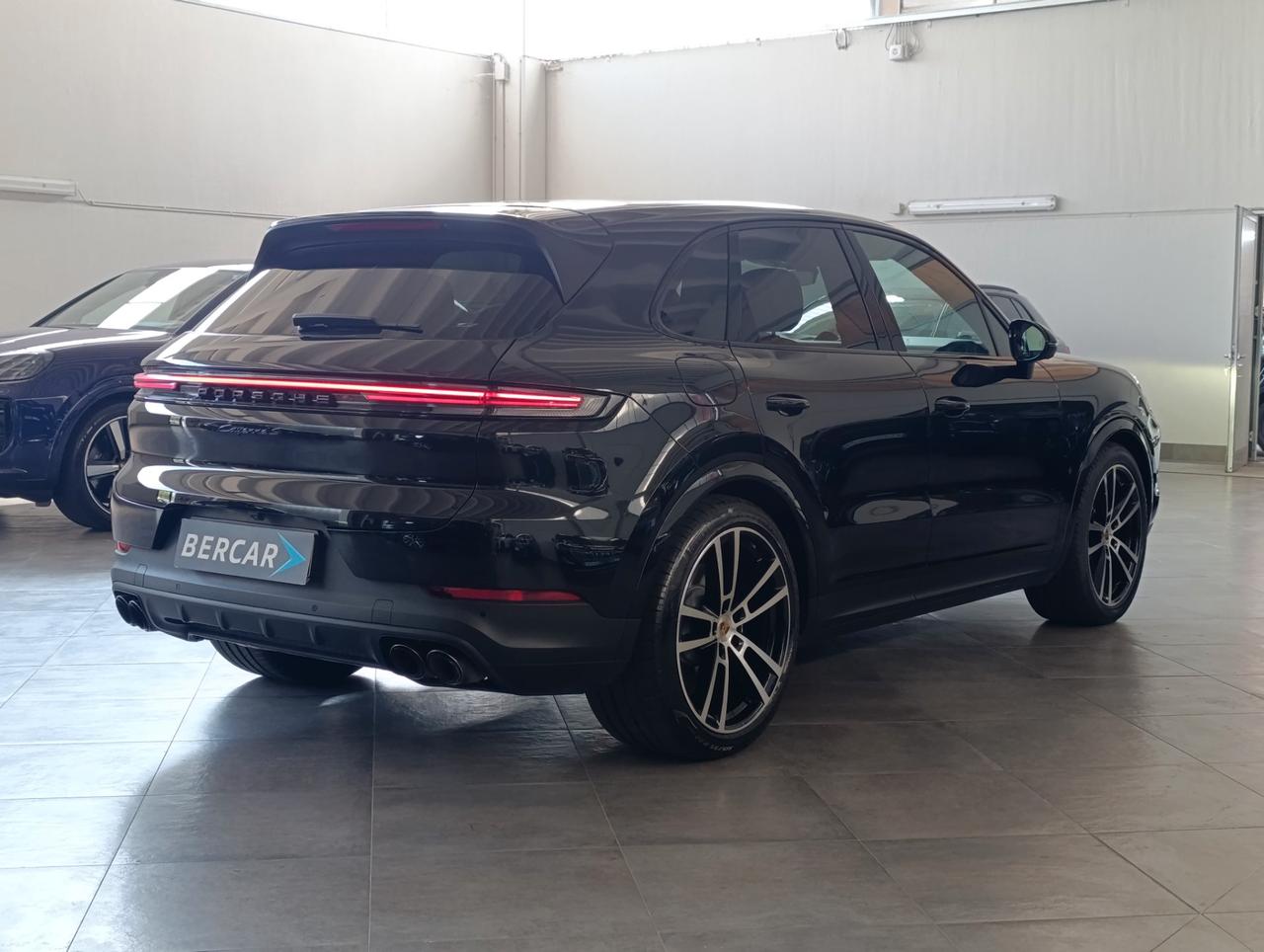 Porsche Cayenne 3.0 e-hybrid S tiptronic