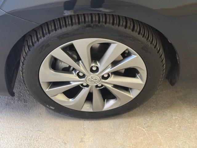 TOYOTA Auris 1.8 Hybrid Lounge