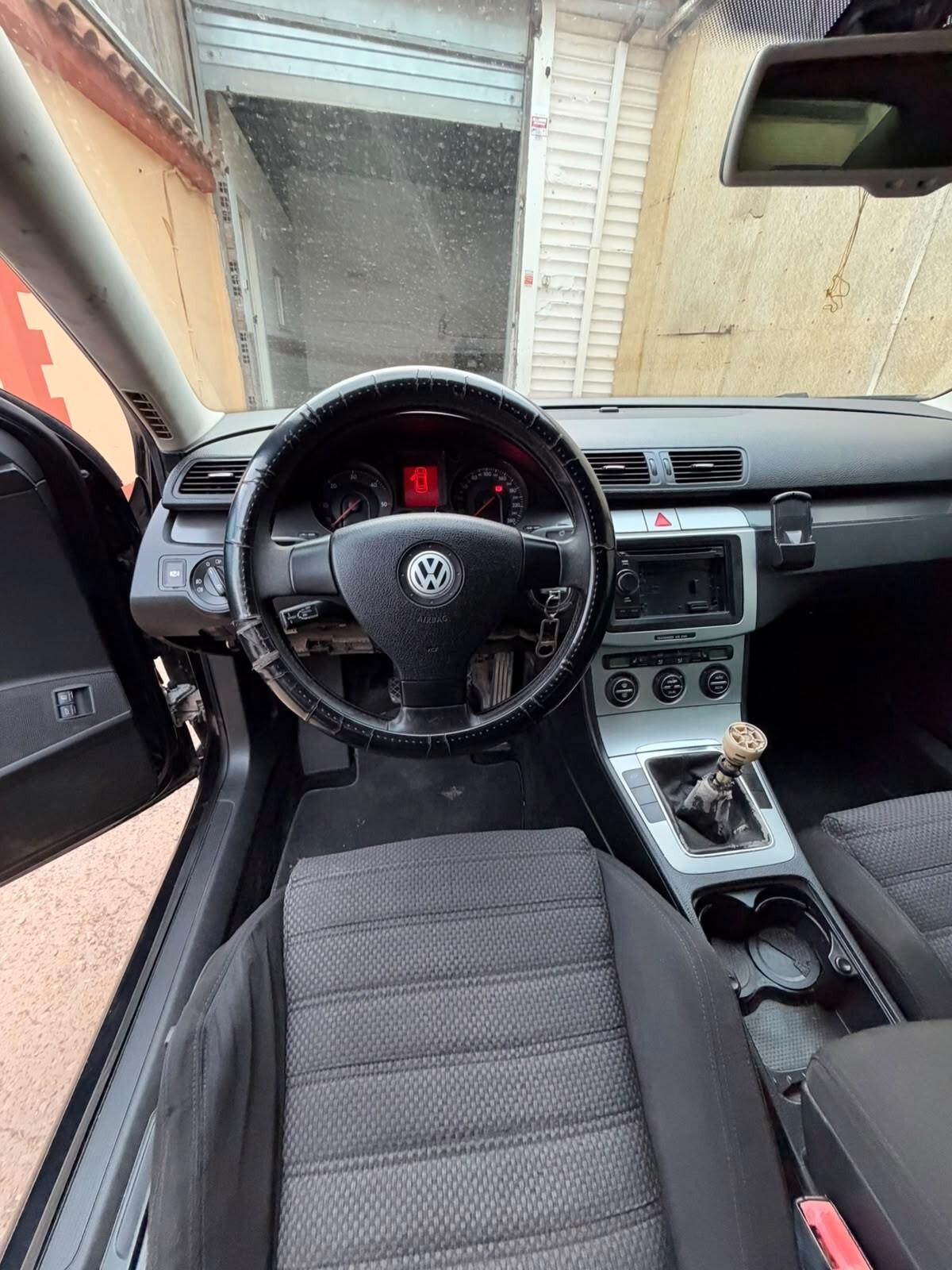 Volkswagen Passat 2.0 16V TDI Sportline 140 cv, MARCIANTE, MOTORE SOSTITUITO, OK NEOPATENTATI, CARROZZERIA COME DA FOTO