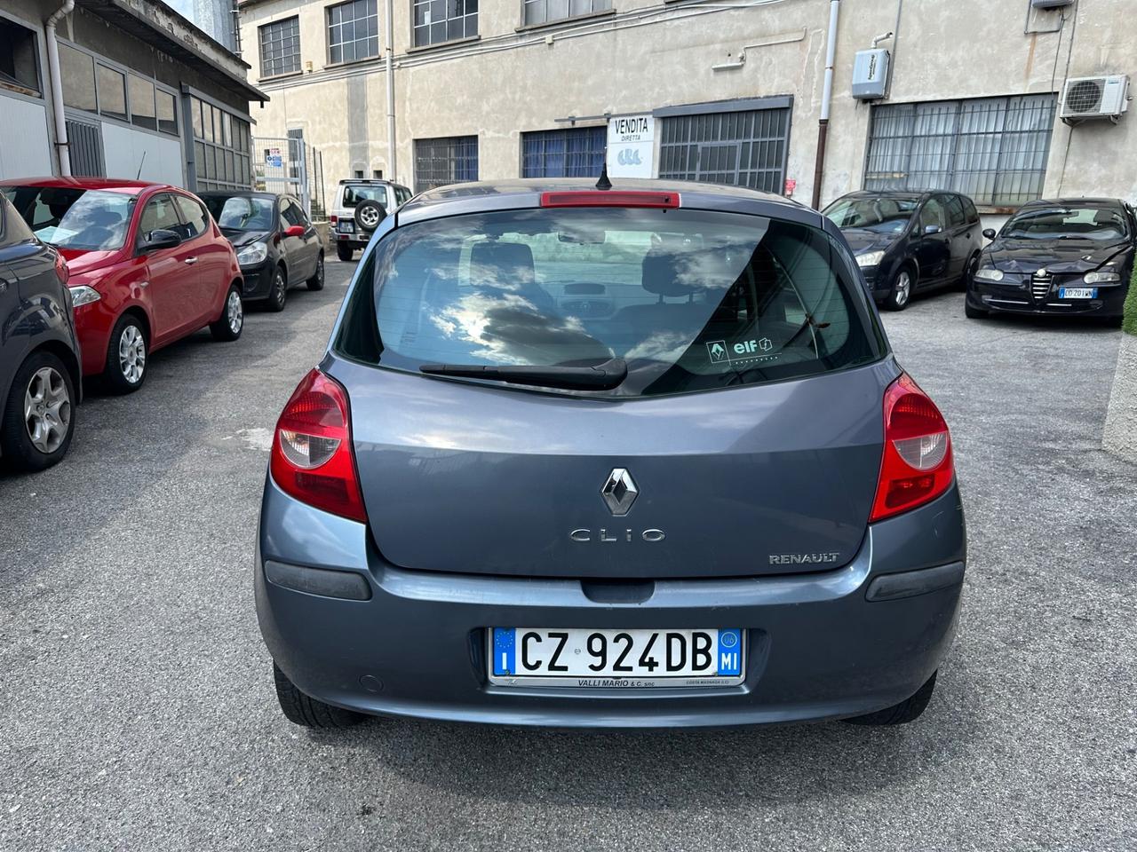 Renault Clio 1.4 16V 5 porte Dynamique