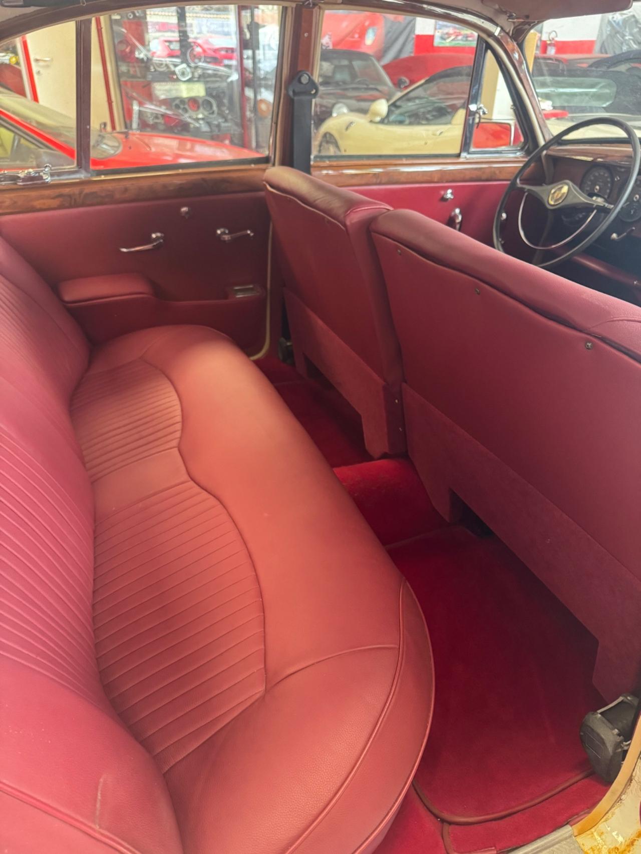 Jaguar S-Type 3.8 restaurata PERMUTE