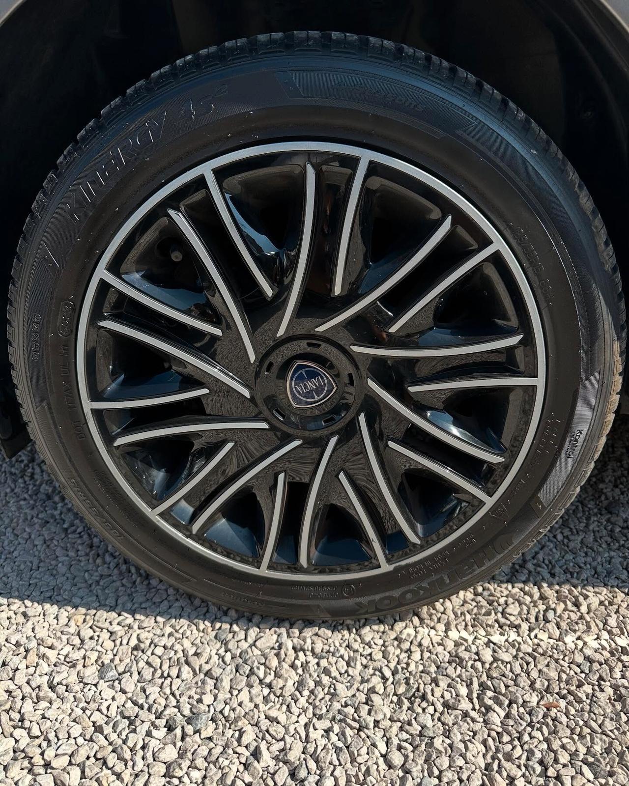 Lancia Ypsilon 1.0 FireFly 5 porte S&S Hybrid Ecochic Gold
