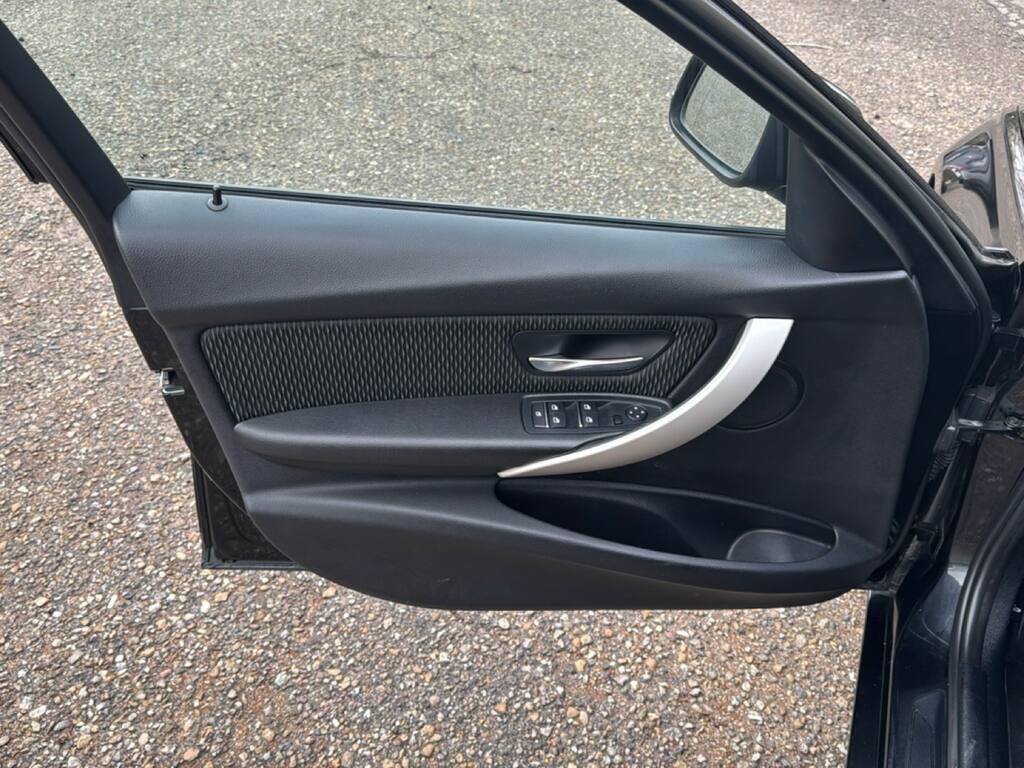 BMW Serie 3 Touring 318 d Business Advantage Steptronic