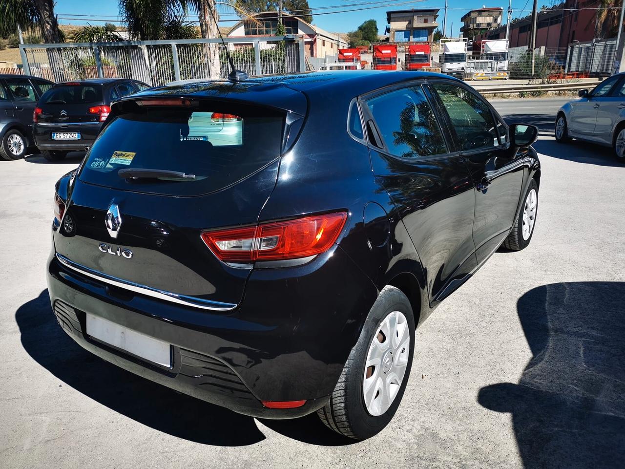 Renault Clio 1.2 75CV GPL 5 porte Live-NAVI 2013