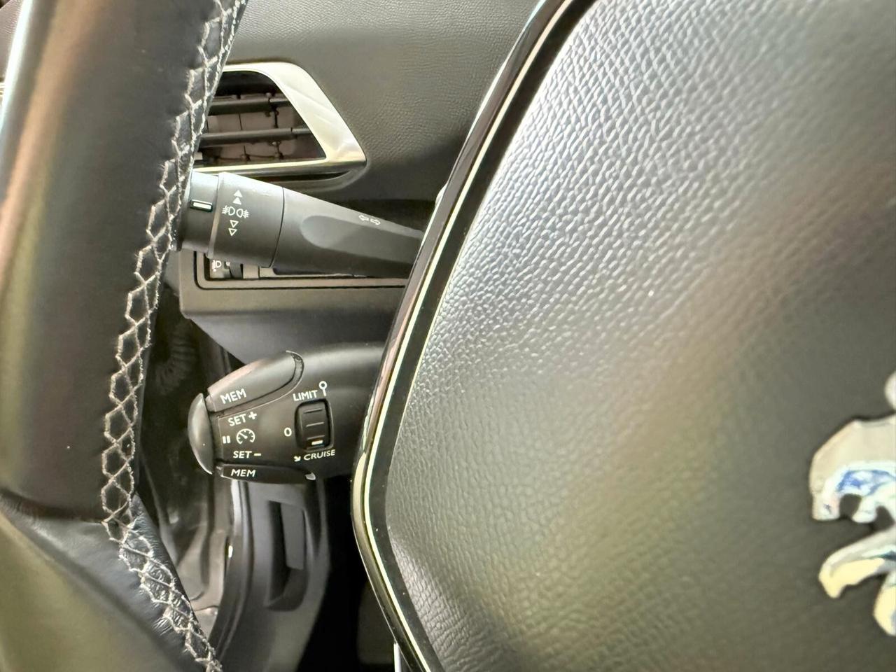 Peugeot 3008 BlueHDi 130 S&S Business 2019