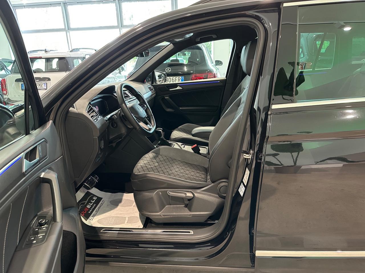Tiguan R-Line 2.0 TDI 150cv DSG SCR IVA ESPOSTA