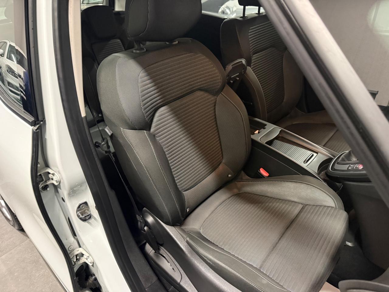 Renault Scenic Scénic dCi 8V 110 CV EDC Energy Bose