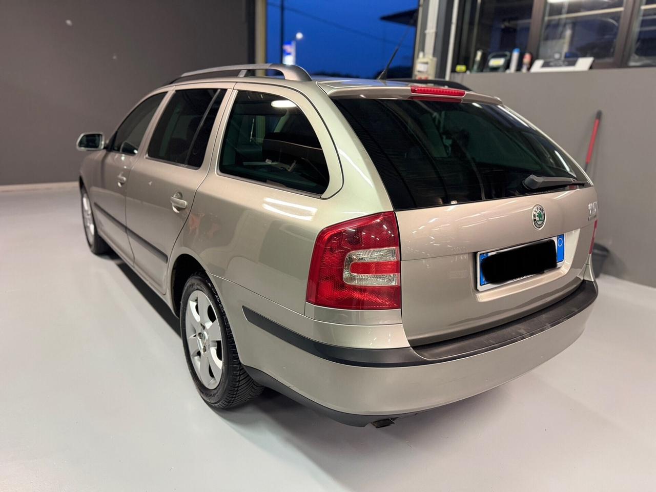 Skoda Octavia 1.6 Wagon Comfort