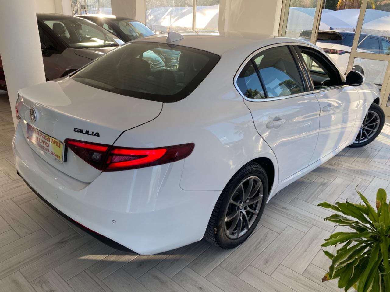 Alfa Romeo Giulia 2.2 TurboD B-tech AT8 FULL LED2020
