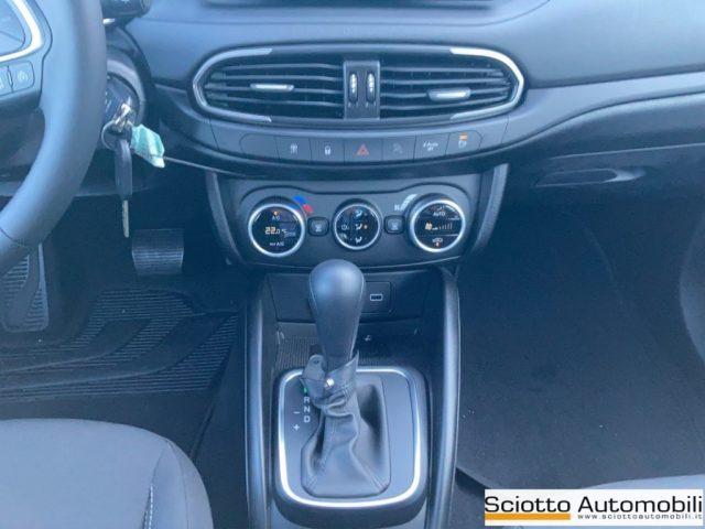 FIAT Tipo 1.5 Hybrid DCT 5 porte Cross