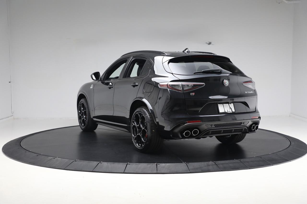 Alfa Romeo Stelvio 2.9 Bi-Turbo V6 520 CV AT8 Q4 Quadrifoglio NOLEGGIO LUNGO TERMINE - LEASING FULL INCLUSIVE