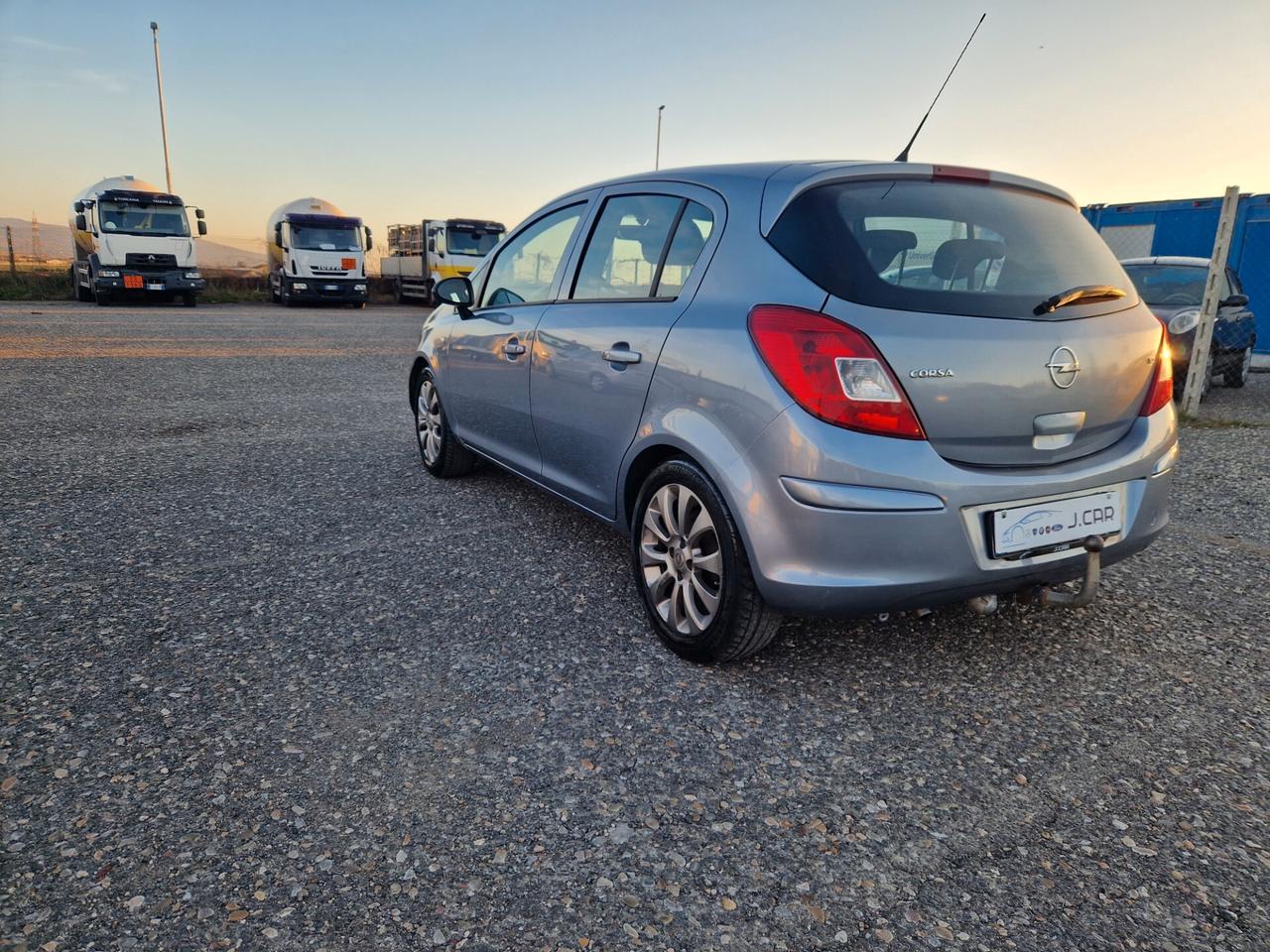 OPEL CORSA PER NEOPATENTATI