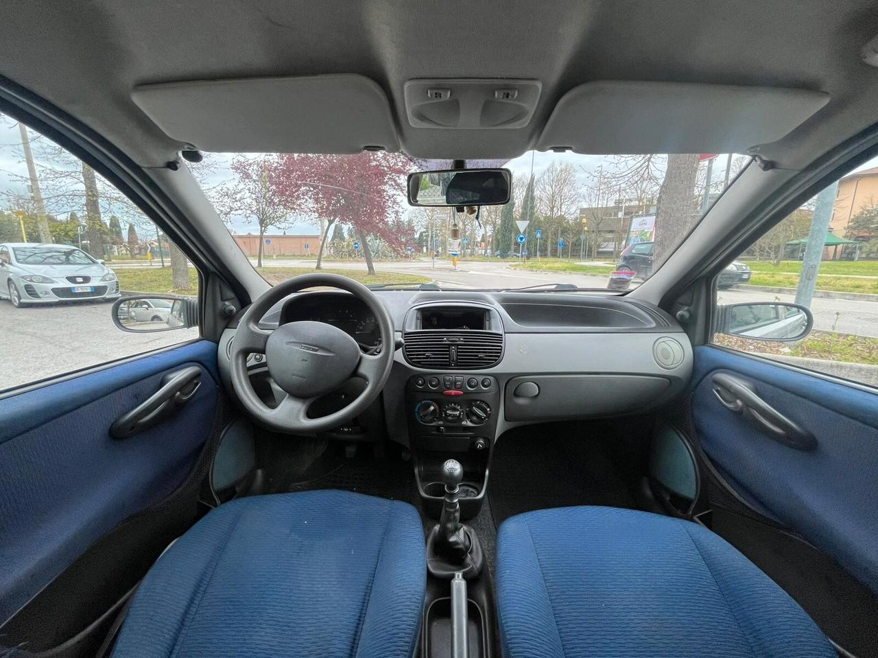 Fiat Punto 1.2i cat 5 porte ELX