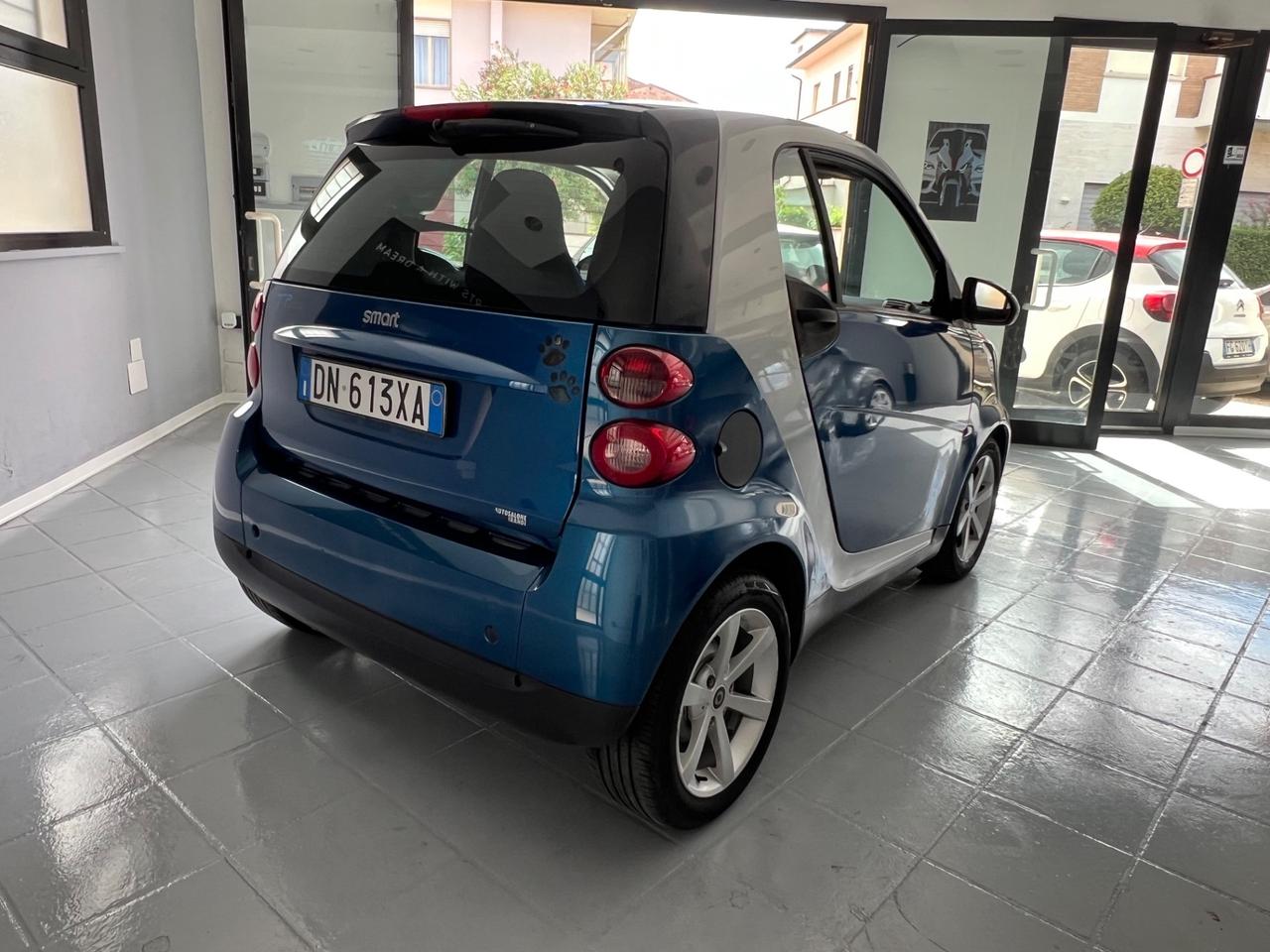 Smart ForTwo 1000 62 kW coupé passion