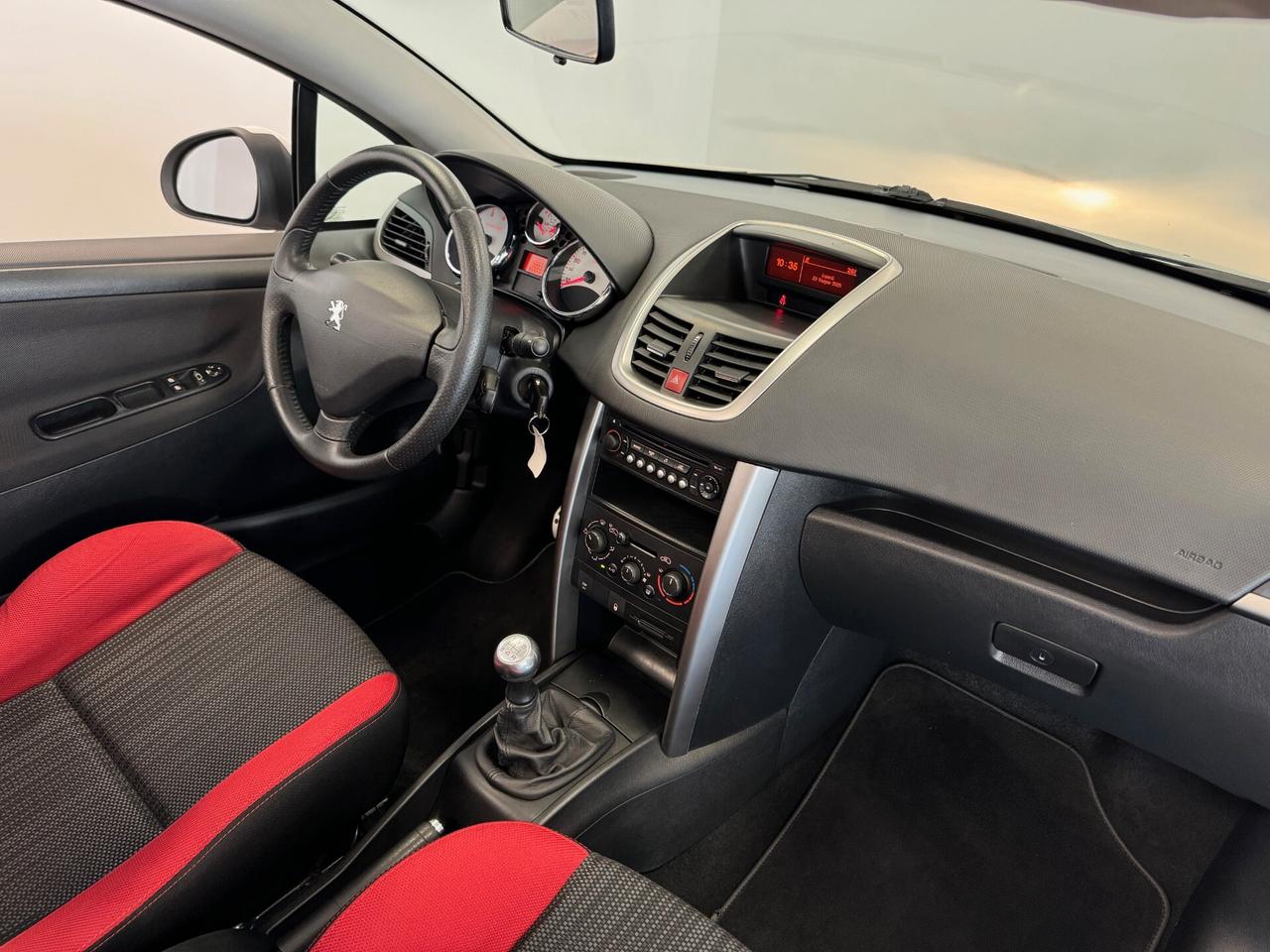 Peugeot 207 1.6 VTi 120CV CC Féline UNIPROP. 110.000 KM