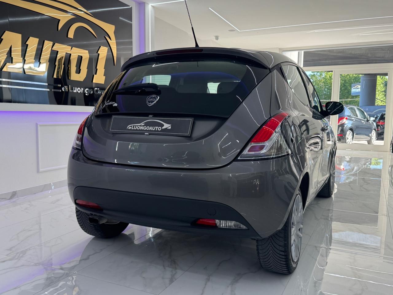 Lancia Ypsilon 1.2 69 CV 5 GPL Platinum