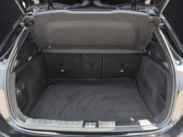 MERCEDES-BENZ GLA 200 Automatic AMG Line Premium