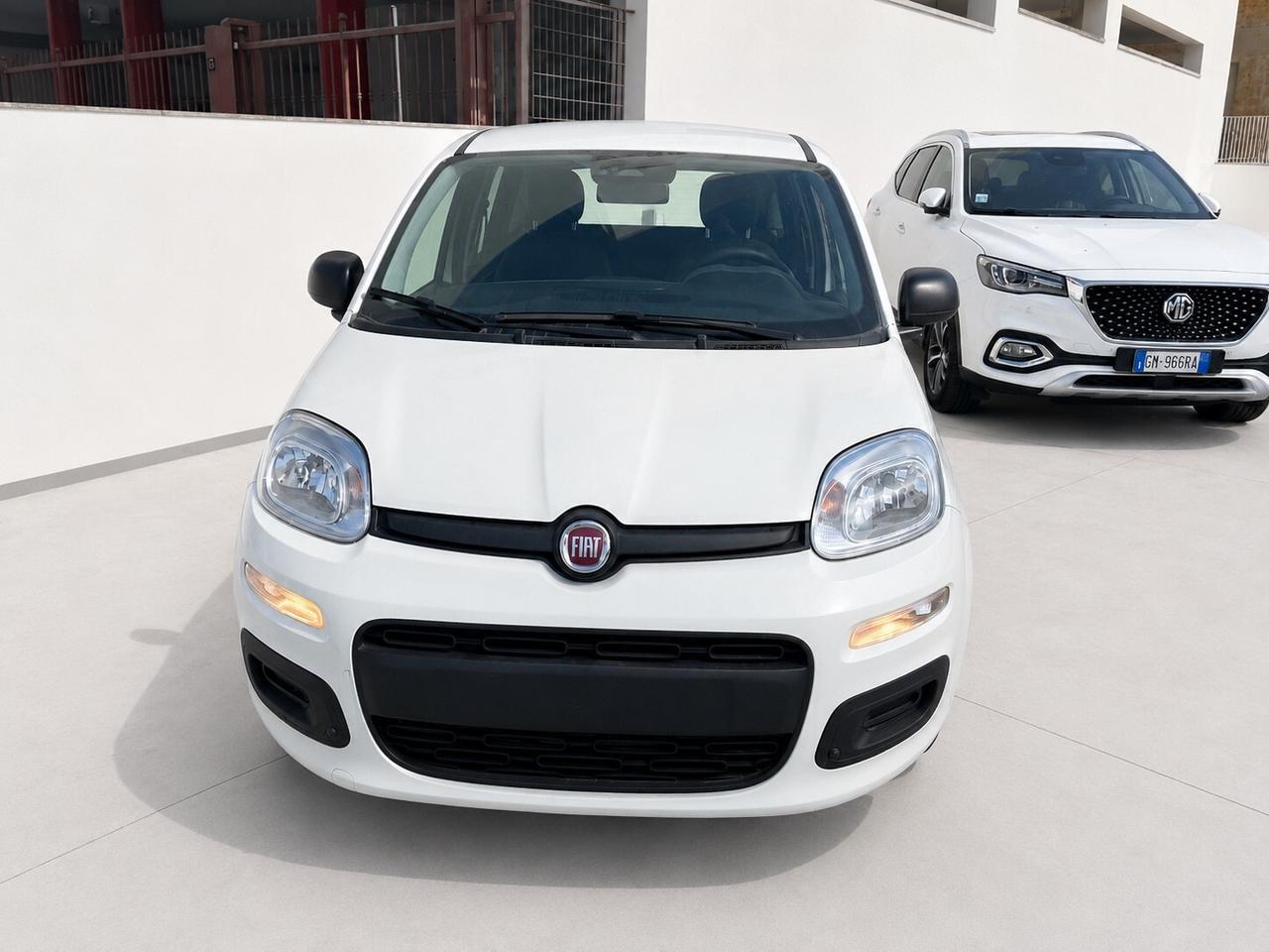 Fiat Panda 1.0 FireFly S&S Hybrid Pandina Icon