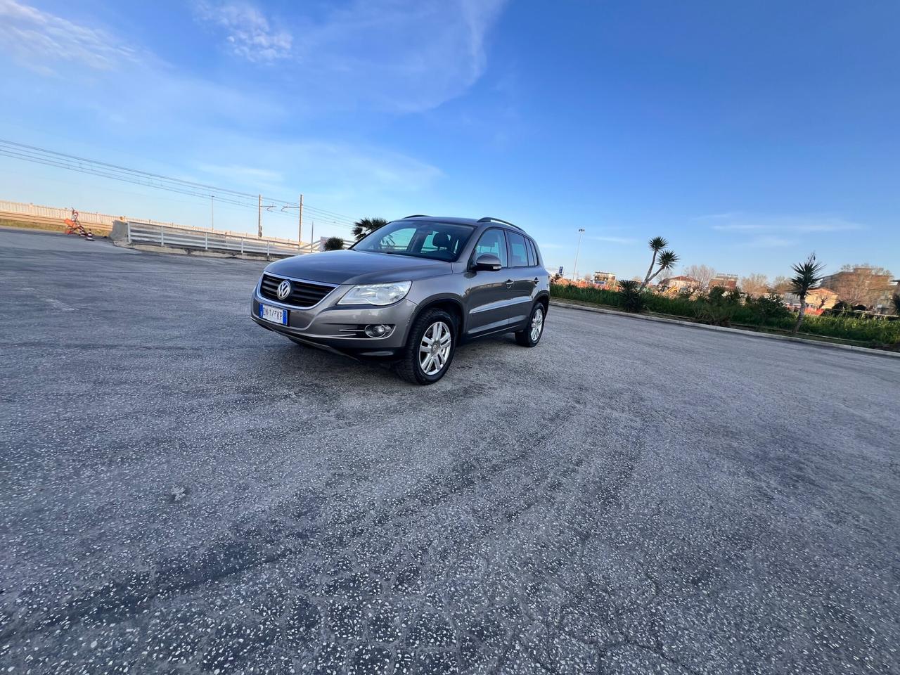 Volkswagen Tiguan 2.0 16V TDI DPF Track & Field (28°)4x4