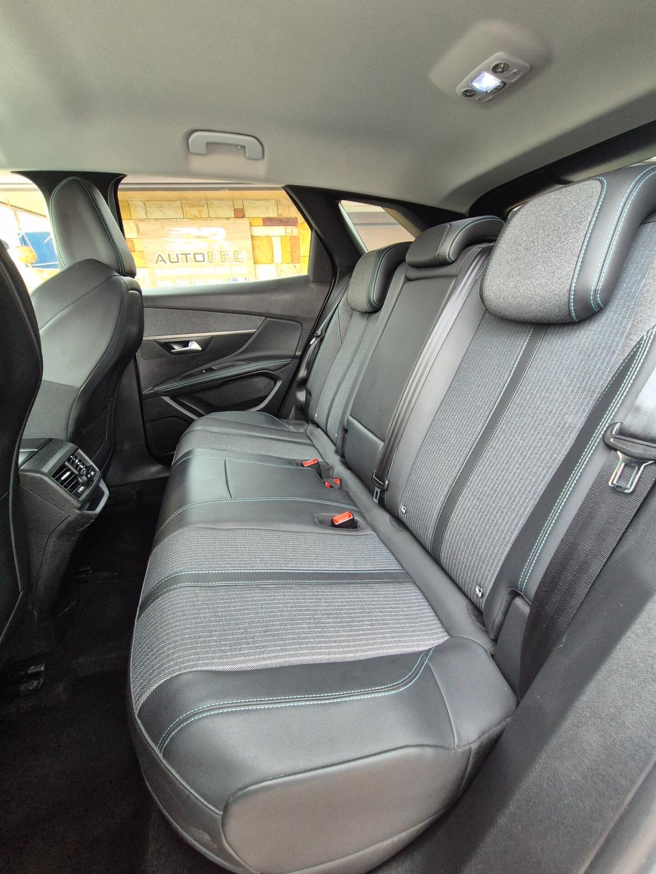 Peugeot 3008 Hybrid 225 e-EAT8 Allure Pack