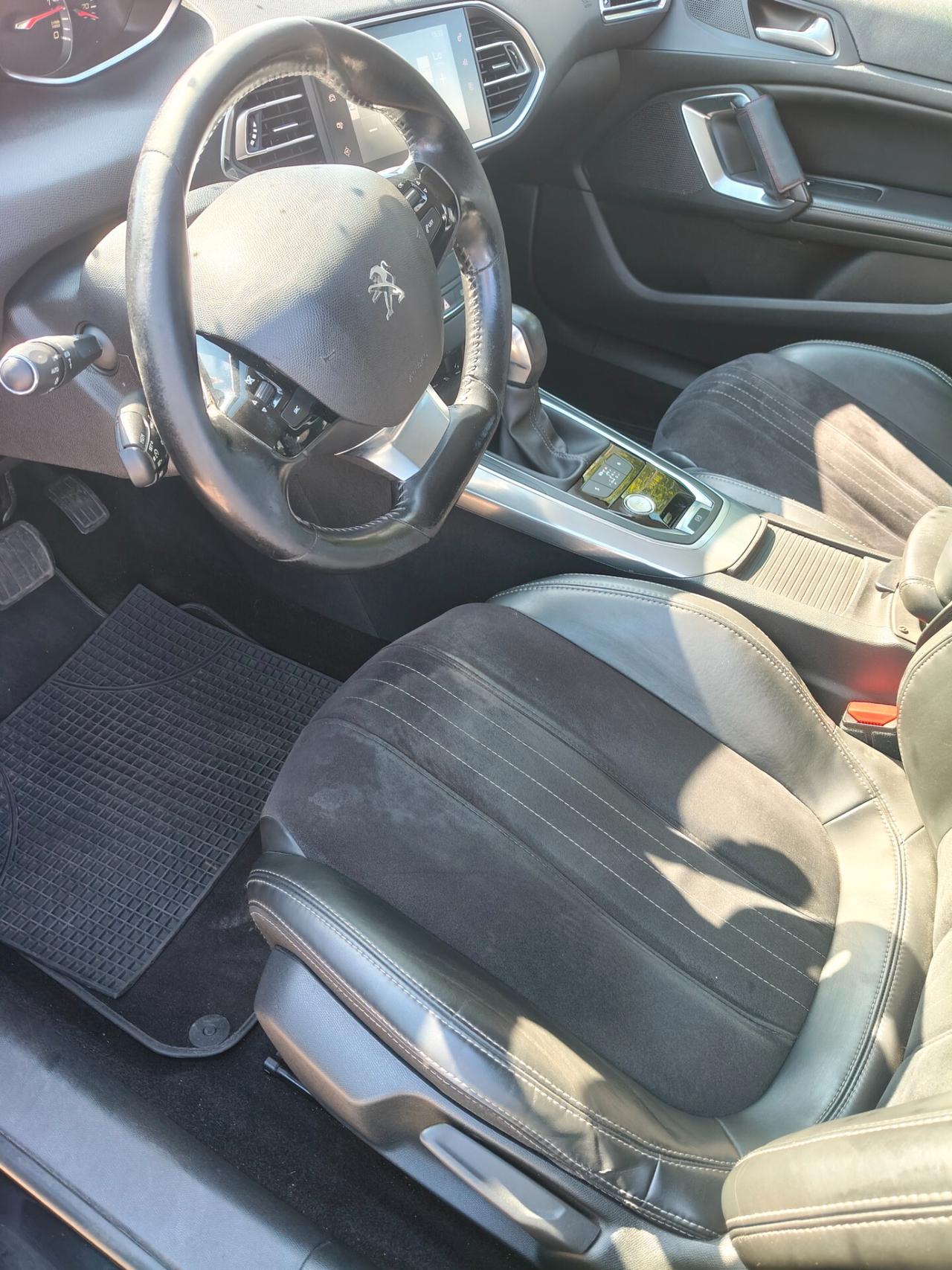 Peugeot 308 BlueHDi 120 S&S EAT6 SW Allure
