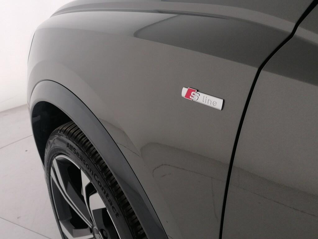 Audi Q3 40 2.0 TFSI Identity Black quattro S tronic