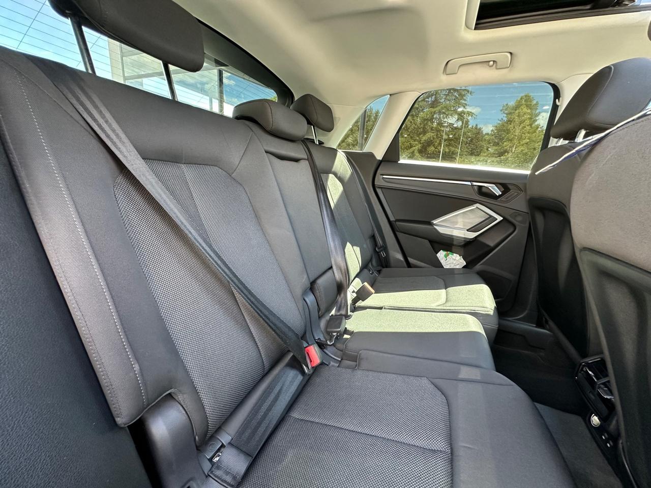 Audi Q3 35 TDI S tronic Business Advanced