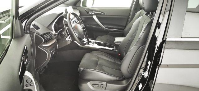 MITSUBISHI Eclipse Cross 2.4 MIVEC 4WD PHEV Instyle SDA Pack 0