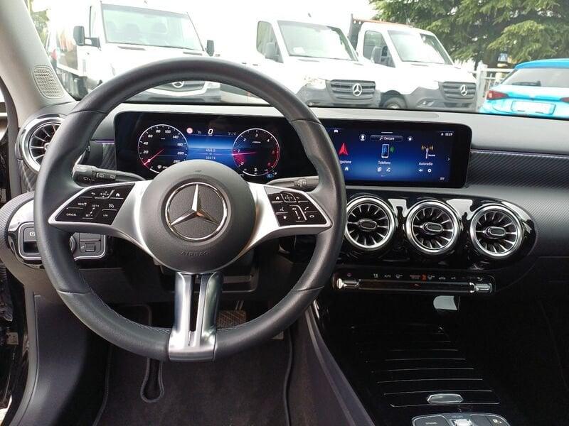 Mercedes-Benz Classe A A 180 d Progressive Advanced Plus NIGHT-PACK
