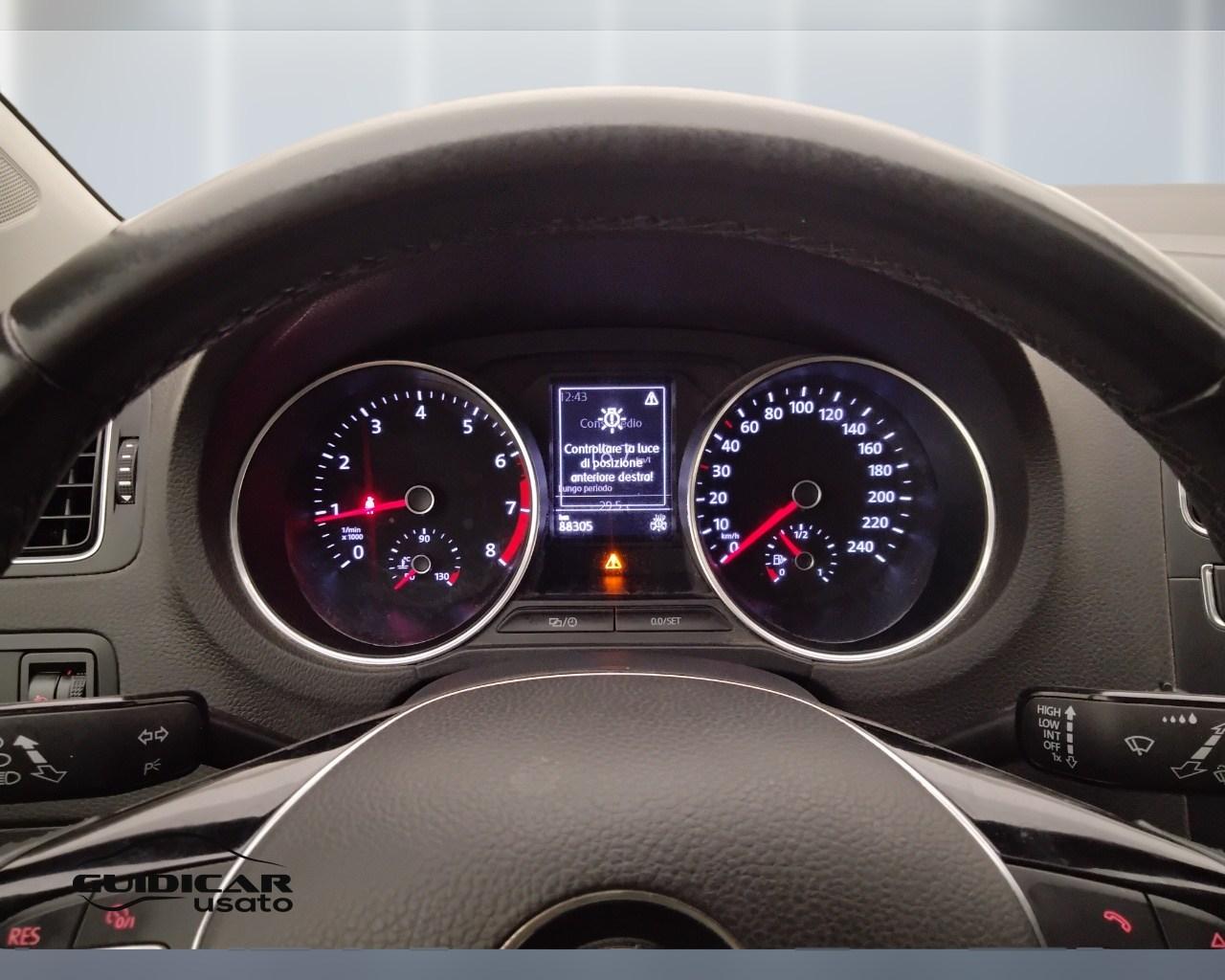 VOLKSWAGEN Polo V 2014 - Polo 5p 1.0 mpi Comfortline 75cv