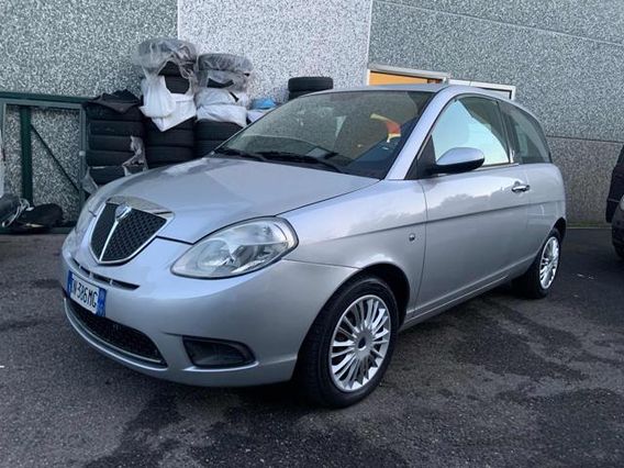 LANCIA Ypsilon 1.2 Argento*Neopatentati*