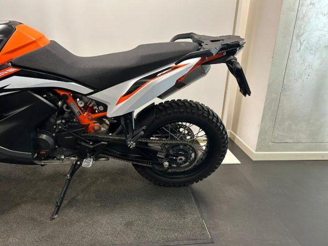 KTM 890 Adventure KTM 890 ADVENTURE R