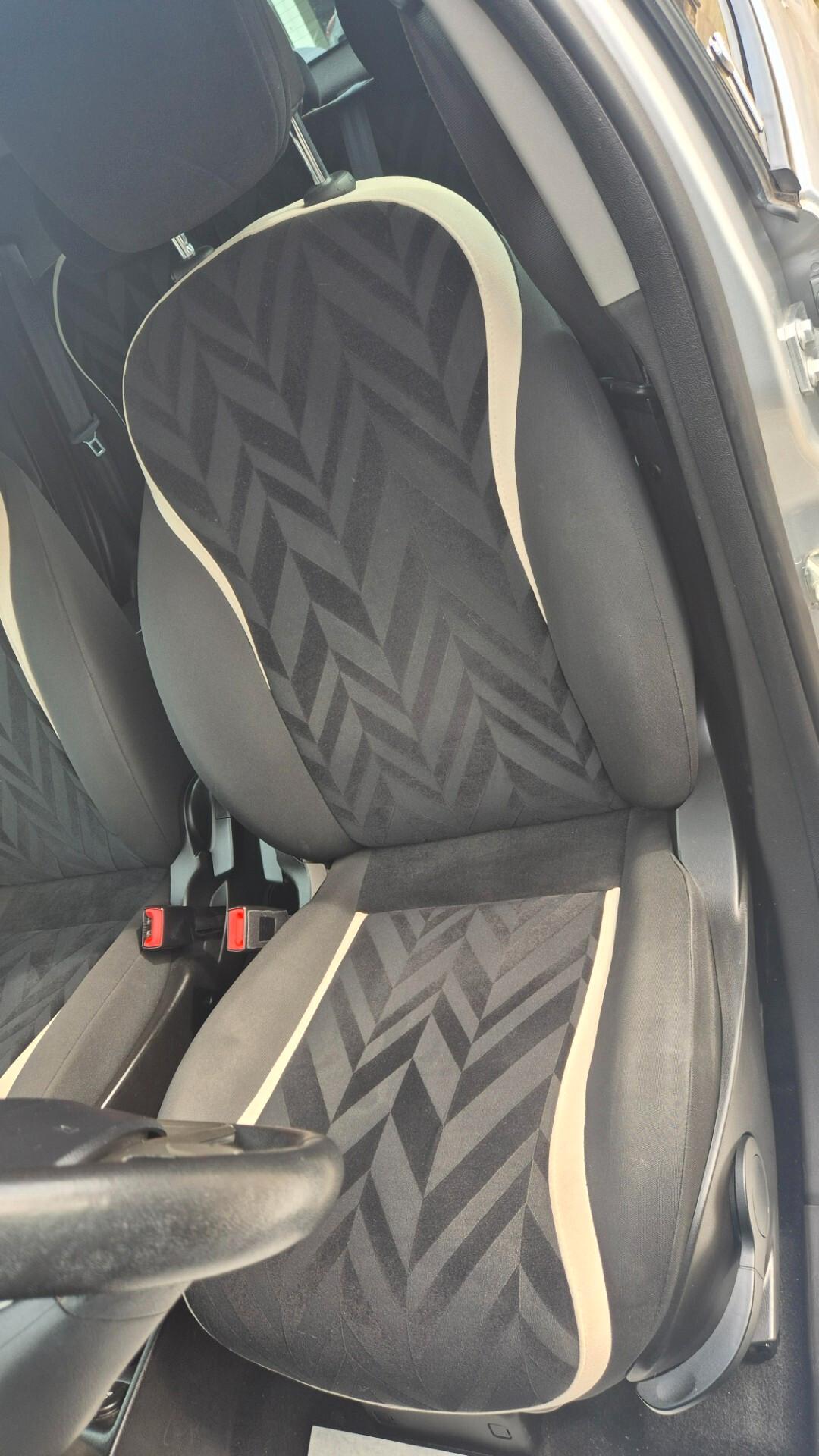 Lancia Ypsilon 1.2 69 CV 5 porte Gold