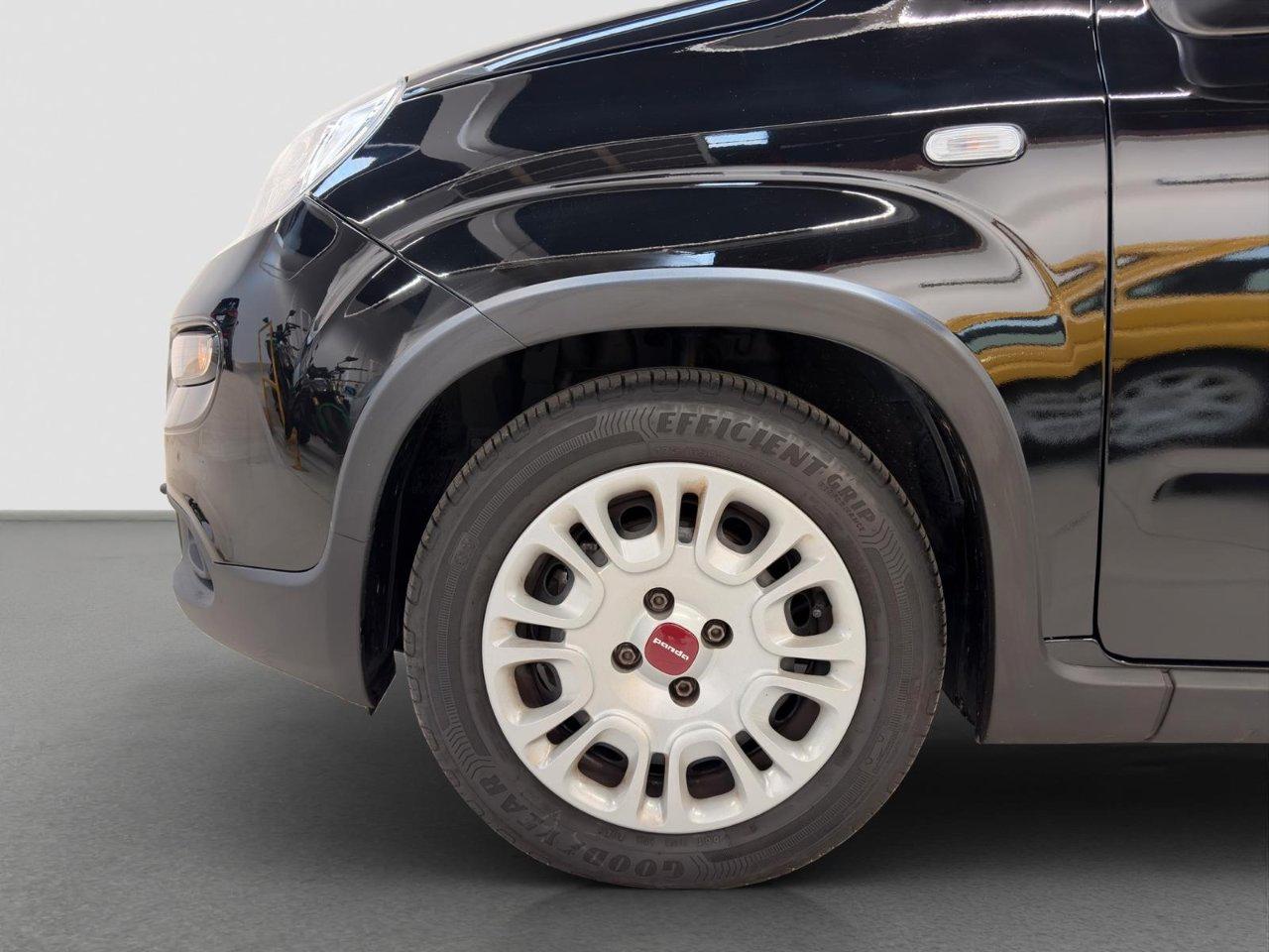 Fiat Panda Garmin Panda 1.0 firefly hybrid s&s 70cv 5p.ti*FORMULA S*