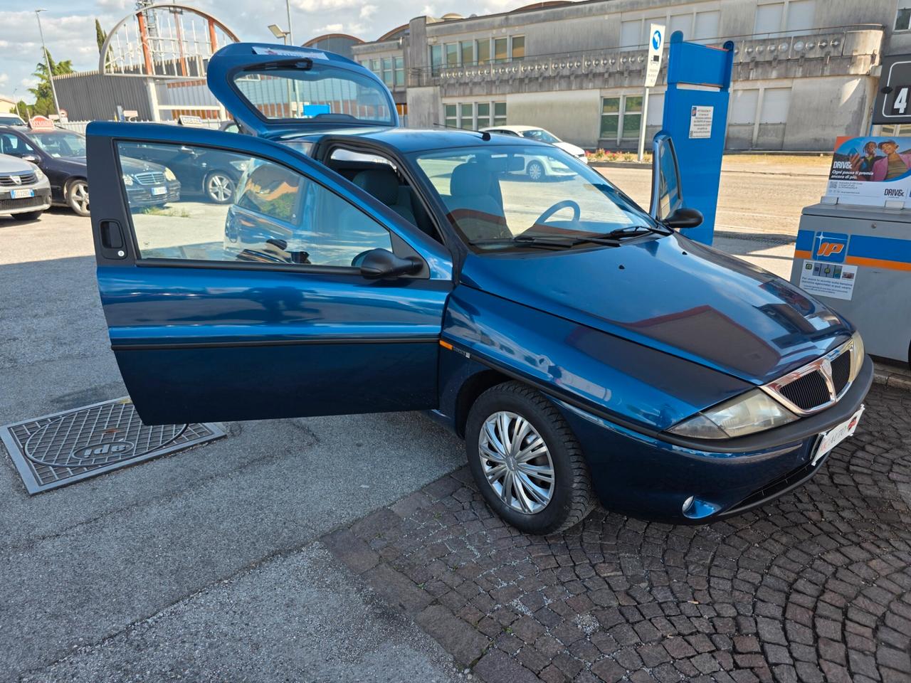Lancia Y 1.2i cat com 112.000km com Clima Neopatentati ok