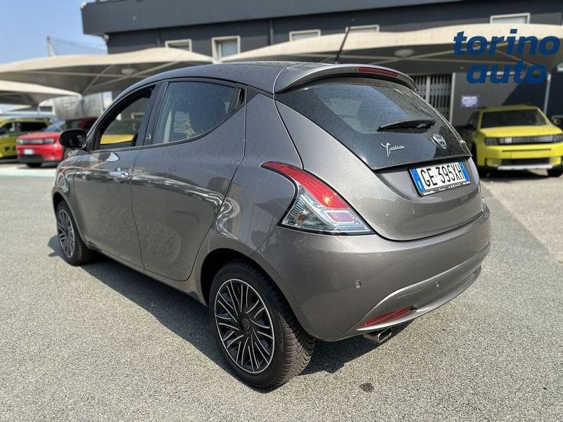 Lancia Ypsilon 1.0 FireFly 70cv S&S Hybrid GOLD