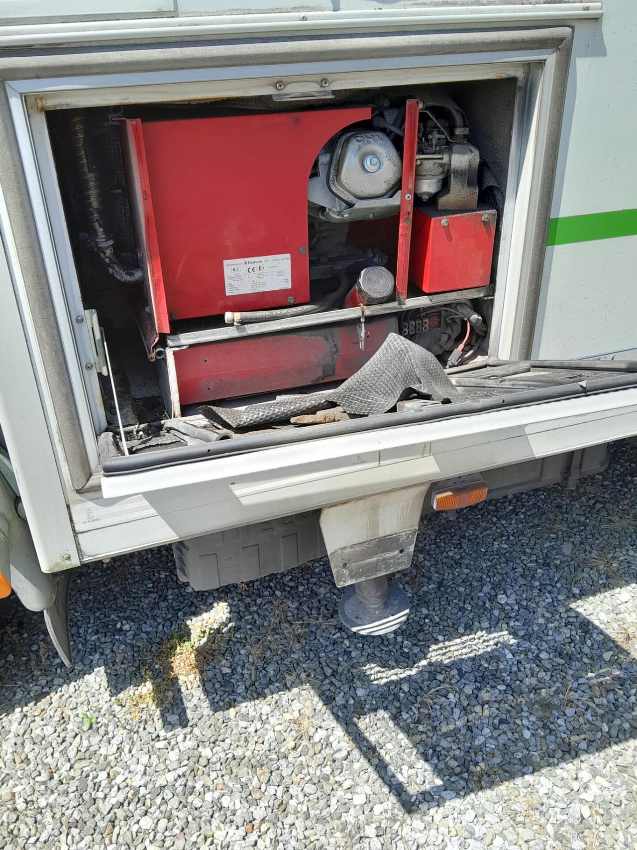 Food truck autonegozio euro cargo salumi formaggi carni