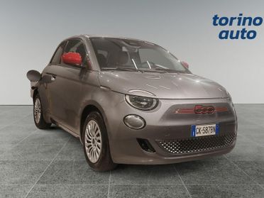 FIAT 500 Red Berlina